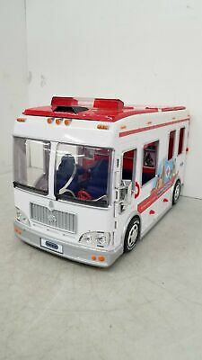 Breyer Model Mobile Vet Clinic Toy Truck