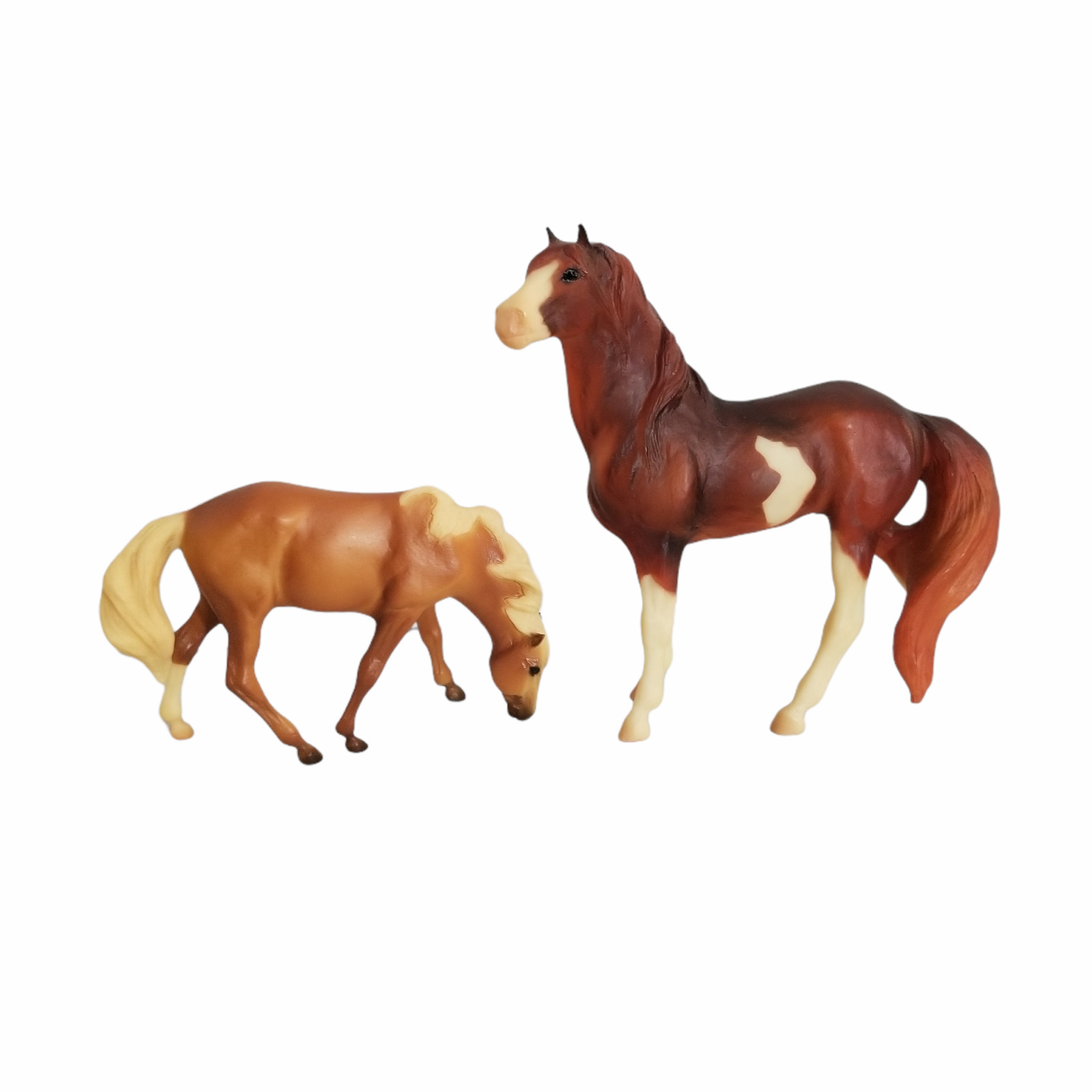 Breyer Reeves Horses Lot Of 2  Measuring 7" X 7 1/2" And 6" X 4" Brown White Tan