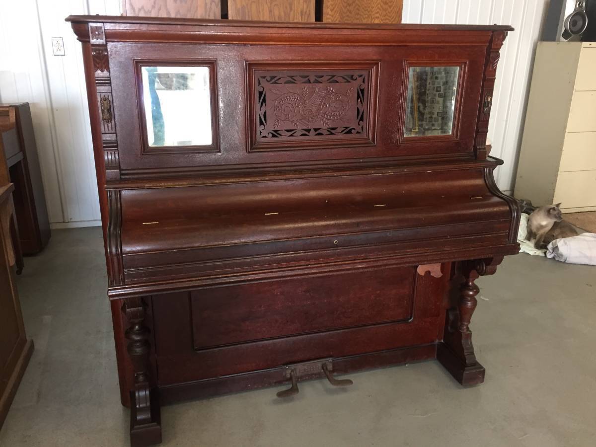 Lehr Piano Case Pump Organ