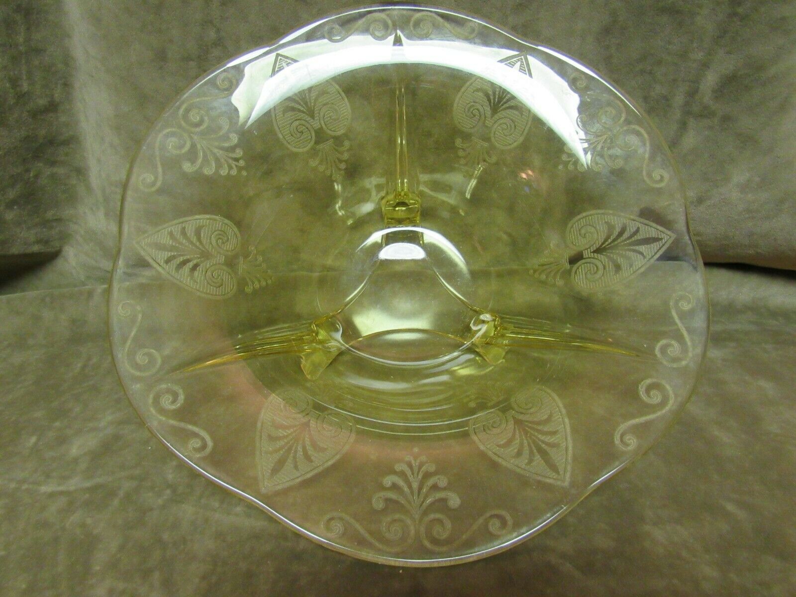 Circa 1930s Fostoria Glass Trojan Etched Pattern Topaz Yellow 3-toed Footed Bowl