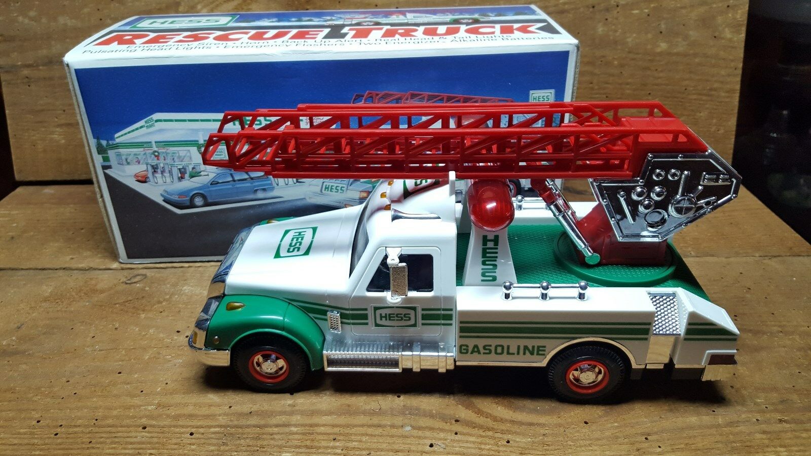 1994 Hess Rescue Truck~~new~~ In Box~~ >look<