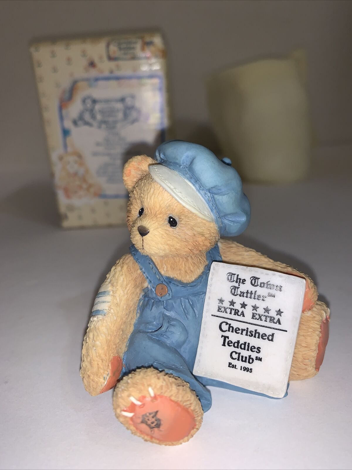Cherished Teddies Ct-001 Cub.e.bear Bear With Newspaper With Box