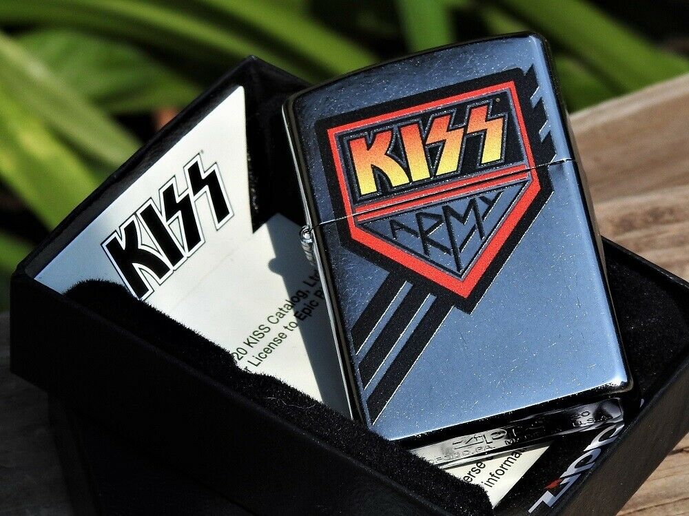 Zippo Lighter - Kiss Army - Paul Stanley - Gene Simmons - Ace Frehley - Rock